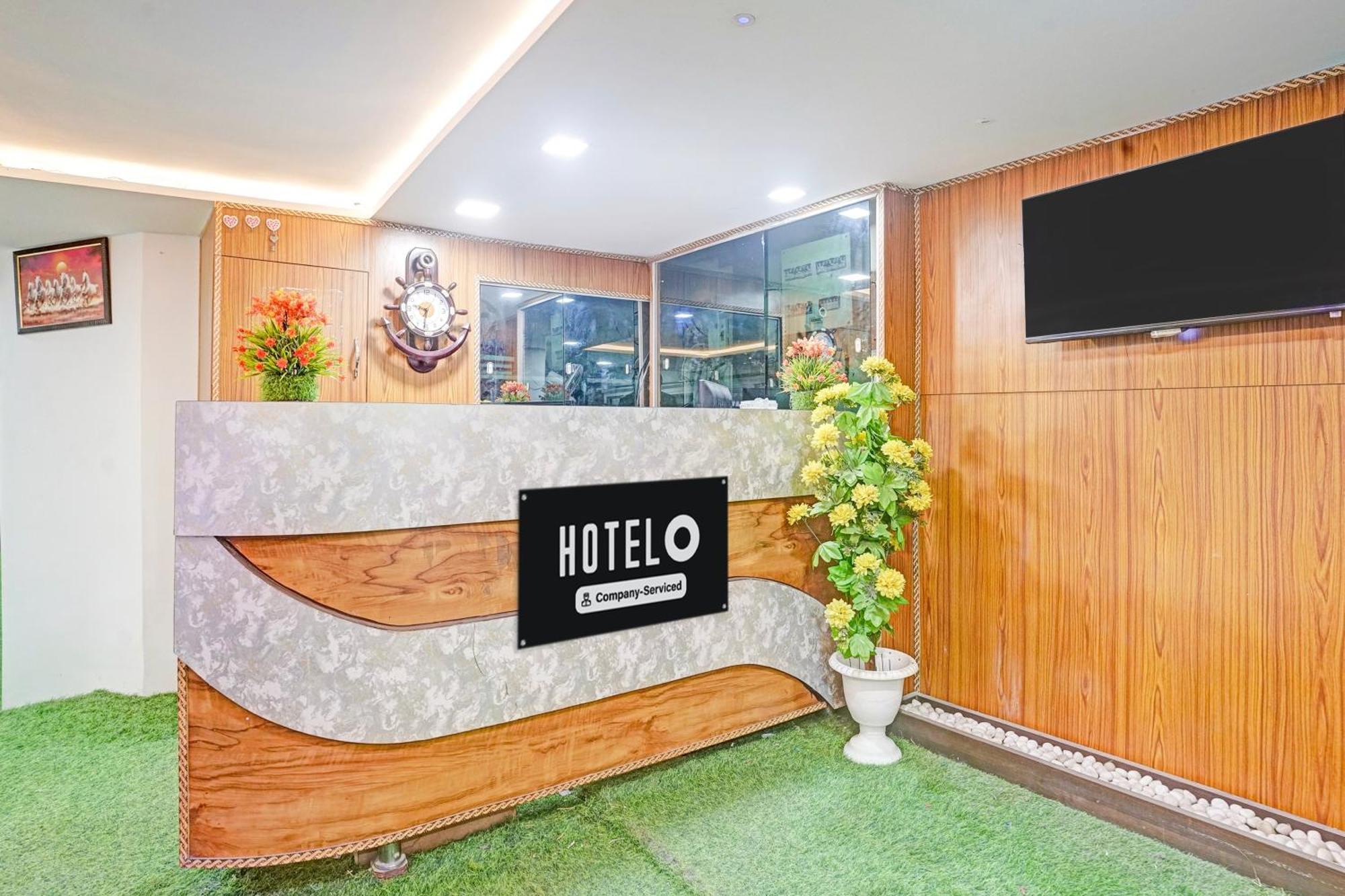 Super Hotel O Navrangpura Cg Road Formerly Hotel Yugraj Ahmedabad Exterior foto