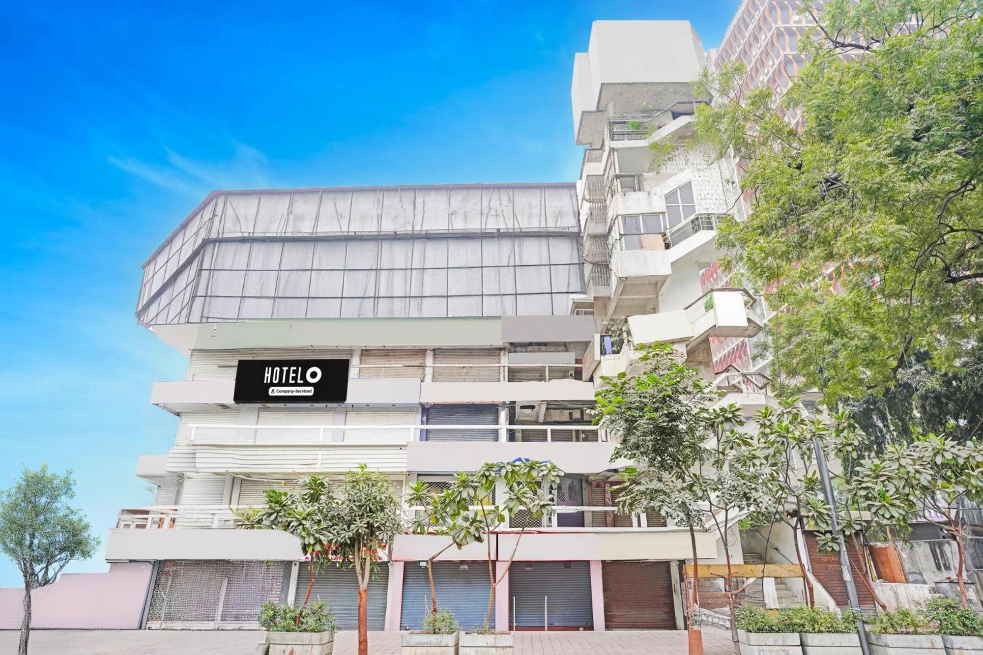 Super Hotel O Navrangpura Cg Road Formerly Hotel Yugraj Ahmedabad Exterior foto
